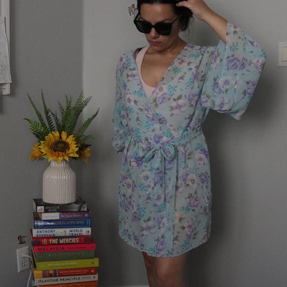🌏 Sheer Floral Wrap Robe – Size S